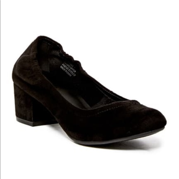 Zigi Soho Women's Candace Round Toe Classic Pump 9 - Picture 1 of 6
